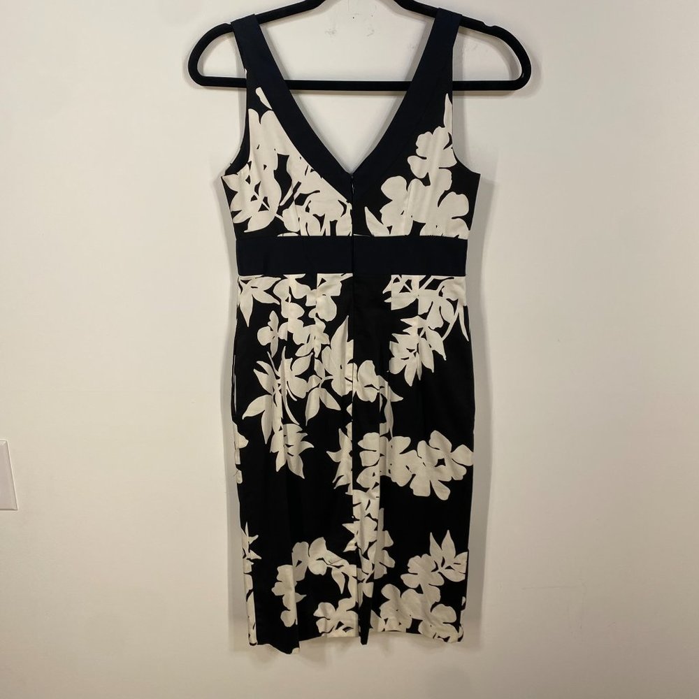 White House Black Market Black White Floral Sleeveless Dress, Size 00 - Picture 3 of 6